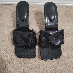 Black heels sandals no straps